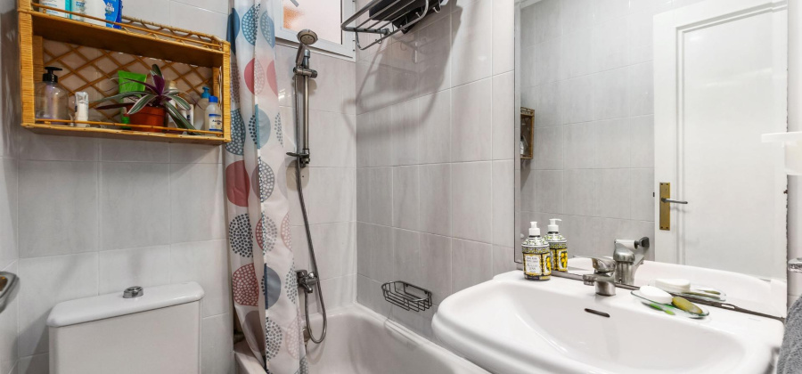 Torrevieja, Alicante, 4 Bedrooms Bedrooms, ,2 BathroomsBathrooms,Apartment,Resale,0,65945316042015400