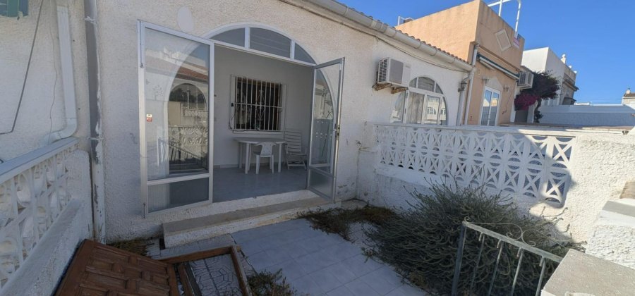 Torrevieja, Alicante, 1 Bedroom Bedrooms, ,1 BathroomBathrooms,Bungalow,Resale,0,7563270417691976