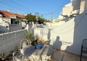 Torrevieja, Alicante, 2 Bedrooms Bedrooms, ,1 BathroomBathrooms,Bungalow,Resale,0,7563288136123074