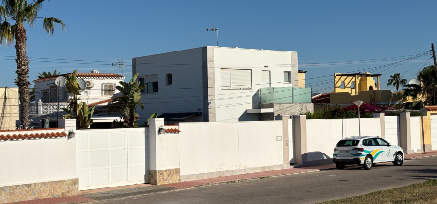 Torrevieja, Alicante, 2 Bedrooms Bedrooms, ,1 BathroomBathrooms,Villa,Resale,0,103536100466639424