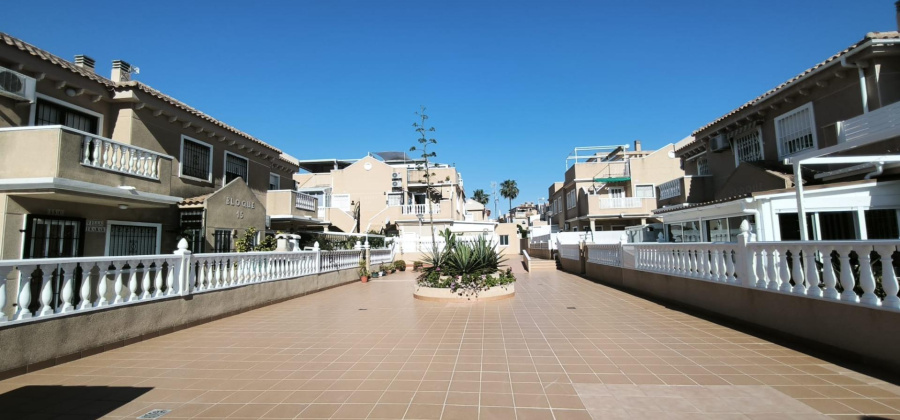 Torrevieja, Alicante, 3 Bedrooms Bedrooms, ,1 BathroomBathrooms,Apartment,Resale,0,7563271009938312