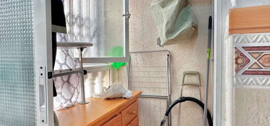 Torrevieja, Alicante, 2 Bedrooms Bedrooms, ,1 BathroomBathrooms,Apartment,Resale,0,75632207392821952
