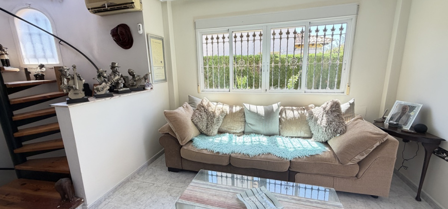 Villamartin, Alicante, 4 Bedrooms Bedrooms, ,3 BathroomsBathrooms,Villa,Resale,0,103186220775090112