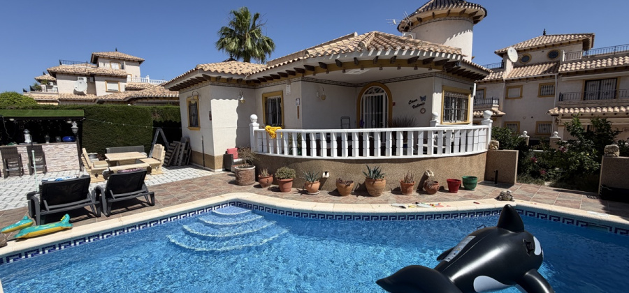 Villamartin, Alicante, 4 Bedrooms Bedrooms, ,3 BathroomsBathrooms,Villa,Resale,0,103186220775090112