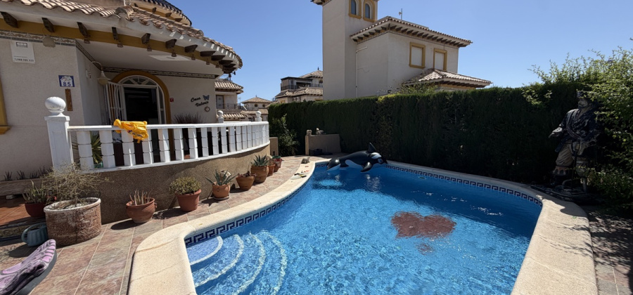 Villamartin, Alicante, 4 Bedrooms Bedrooms, ,3 BathroomsBathrooms,Villa,Resale,0,103186220775090112