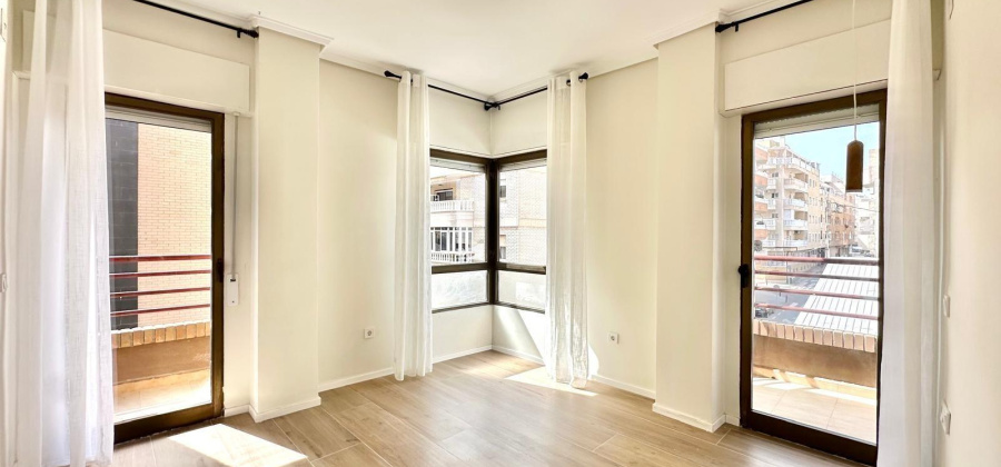 Torrevieja, Alicante, 3 Bedrooms Bedrooms, ,2 BathroomsBathrooms,Apartment,Resale,0,7563273123025764