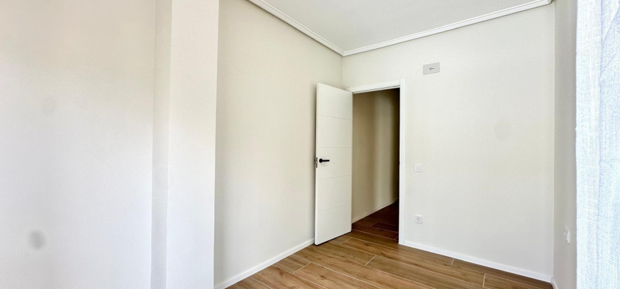 Torrevieja, Alicante, 3 Bedrooms Bedrooms, ,2 BathroomsBathrooms,Apartment,Resale,0,7563273123025764