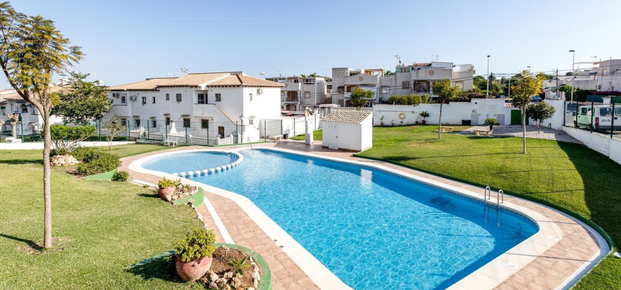 Torrevieja, Alicante, 2 Bedrooms Bedrooms, ,1 BathroomBathrooms,Bungalow,Resale,0,75632210724510160