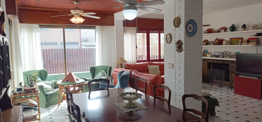 Torrevieja, Alicante, 5 Bedrooms Bedrooms, ,3 BathroomsBathrooms,Villa,Resale,0,75632294633312960