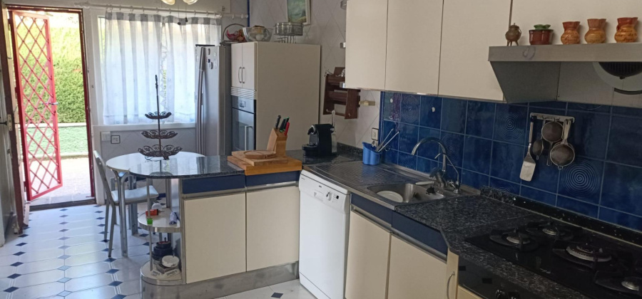 Torrevieja, Alicante, 5 Bedrooms Bedrooms, ,3 BathroomsBathrooms,Villa,Resale,0,75632294633312960