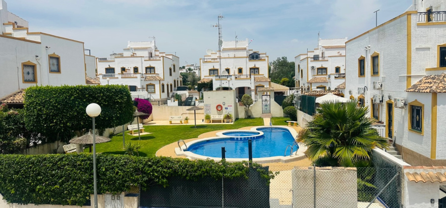 Orihuela, Alicante, 3 Bedrooms Bedrooms, ,2 BathroomsBathrooms,Townhouse,Resale,0,271160219064468128