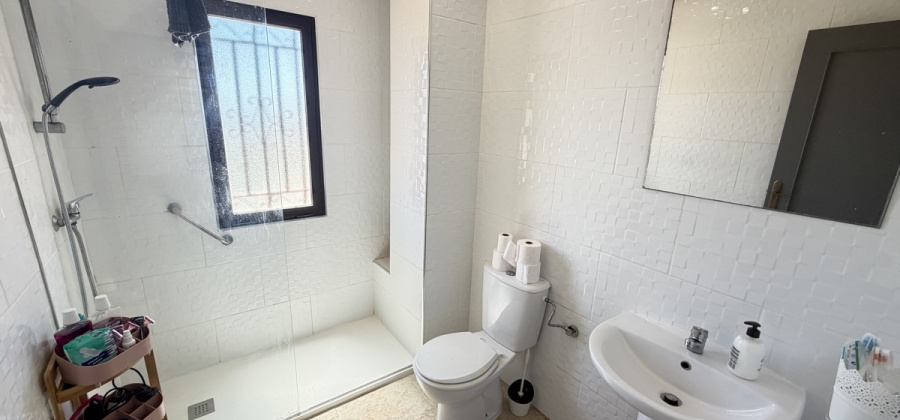 Villamartin, Alicante, 3 Bedrooms Bedrooms, ,1 BathroomBathrooms,Villa,Resale,0,103186103891043536