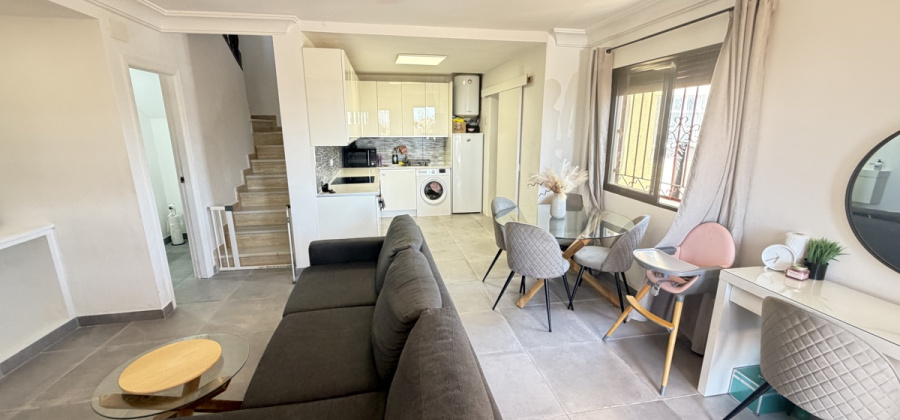Villamartin, Alicante, 3 Bedrooms Bedrooms, ,1 BathroomBathrooms,Villa,Resale,0,103186103891043536