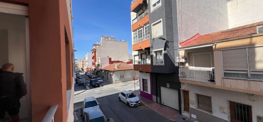 Torrevieja, Alicante, 3 Bedrooms Bedrooms, ,1 BathroomBathrooms,Apartment,Resale,0,75632172894995328