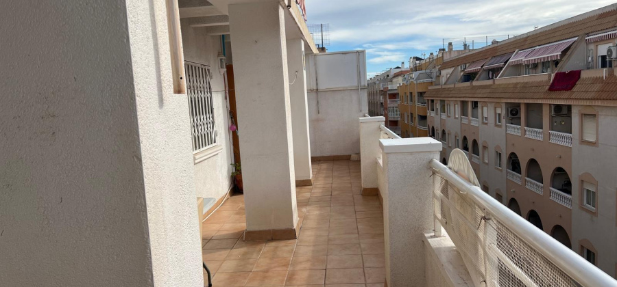 Torrevieja, Alicante, 3 Bedrooms Bedrooms, ,1 BathroomBathrooms,Apartment,Resale,0,75632276914210656