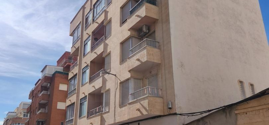 Torrevieja, Alicante, 2 Bedrooms Bedrooms, ,1 BathroomBathrooms,Apartment,Resale,0,75632284685687408