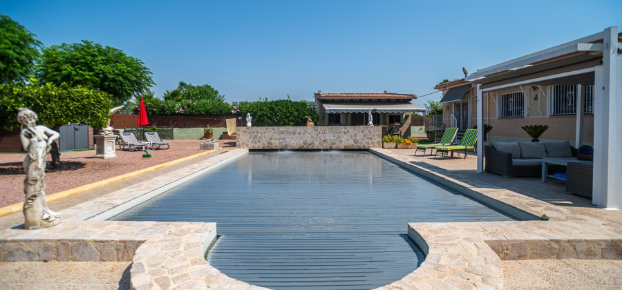 CATRAL, Alicante, 3 Bedrooms Bedrooms, ,4 BathroomsBathrooms,Villa,Resale,0,103536216113599632
