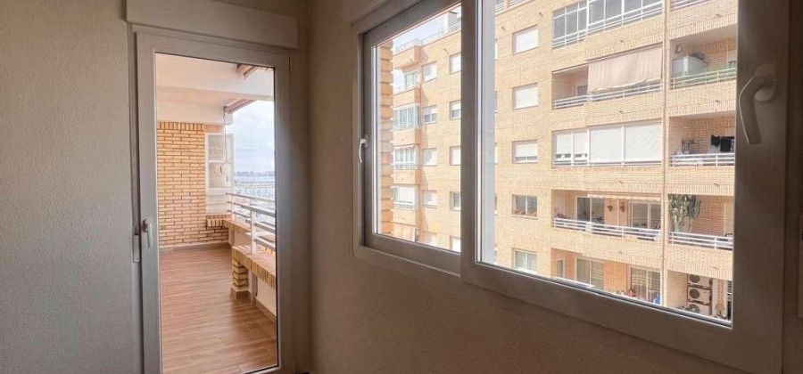 Torrevieja, Alicante, 2 Bedrooms Bedrooms, ,2 BathroomsBathrooms,Apartment,Resale,0,75632221014890400