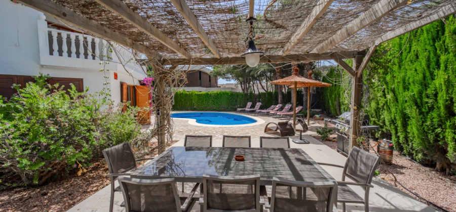 Cabo Roig, Alicante, 4 Bedrooms Bedrooms, ,3 BathroomsBathrooms,Villa,Resale,0,103186232287214512