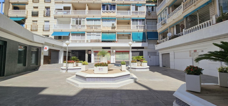Torrevieja, Alicante, 2 Bedrooms Bedrooms, ,1 BathroomBathrooms,Apartment,Resale,0,75632138884396624