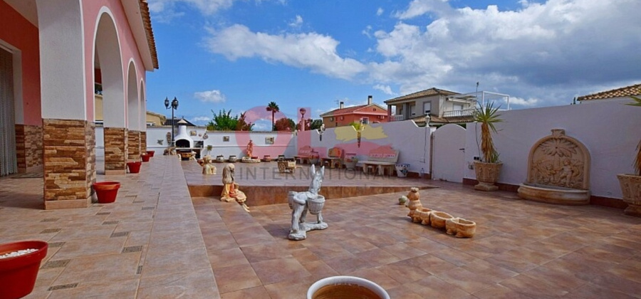Cabo Roig, Alicante, 4 Bedrooms Bedrooms, ,2 BathroomsBathrooms,Villa,Resale,0,90690148262372016