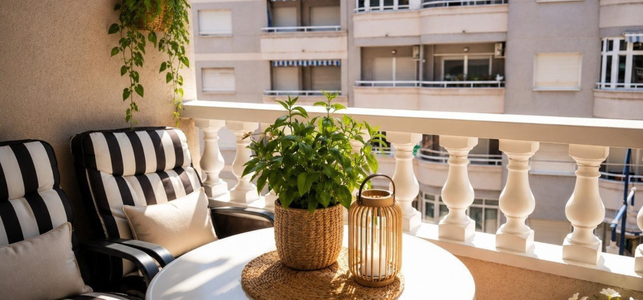Torrevieja, Alicante, 2 Bedrooms Bedrooms, ,1 BathroomBathrooms,Apartment,Resale,0,7563284139087778