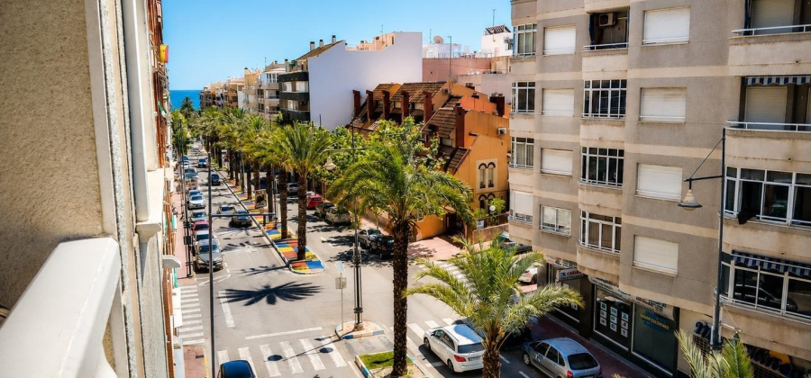 Torrevieja, Alicante, 2 Bedrooms Bedrooms, ,1 BathroomBathrooms,Apartment,Resale,0,7563284139087778