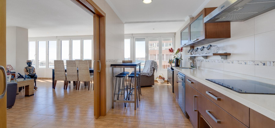 Torrevieja, Alicante, 3 Bedrooms Bedrooms, ,1 BathroomBathrooms,Apartment,Resale,0,7563296727382964