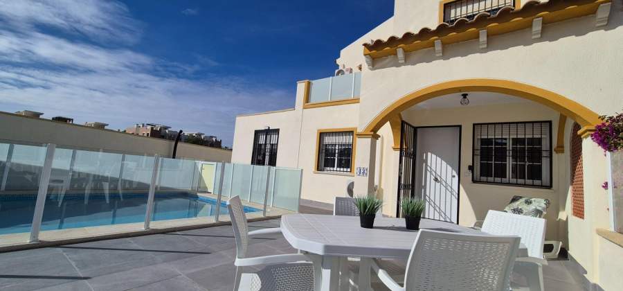 Orihuela Costa, Alicante, 2 Bedrooms Bedrooms, ,2 BathroomsBathrooms,Villa,Resale,0,75632107695090544