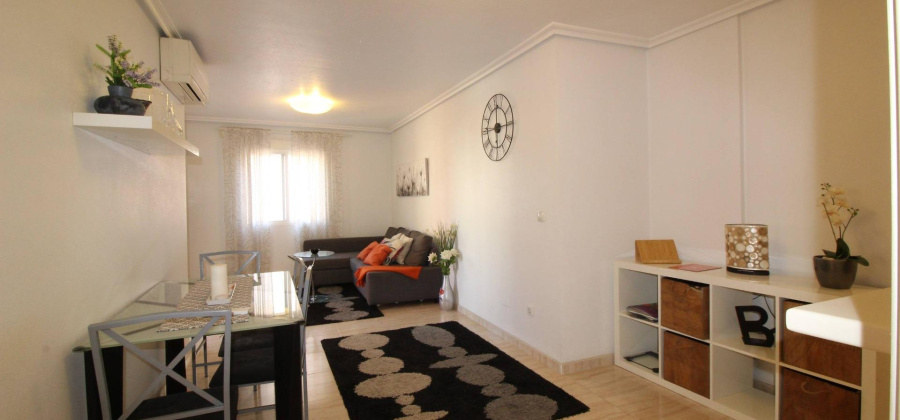 Torrevieja, Alicante, 2 Bedrooms Bedrooms, ,1 BathroomBathrooms,Apartment,Resale,0,75632160934627424