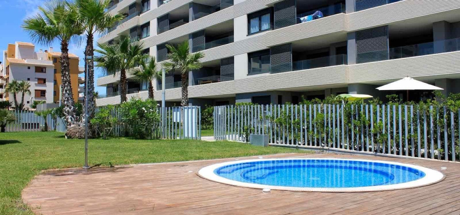 Torrevieja, Alicante, 3 Bedrooms Bedrooms, ,2 BathroomsBathrooms,Apartment,Resale,0,75632164390660736