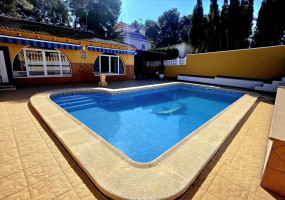 Torrevieja, Alicante, 2 Bedrooms Bedrooms, ,2 BathroomsBathrooms,Villa,Resale,0,75632165092051120 Torrevieja, Alicante, 2 Bedrooms Bedrooms, ,2 BathroomsBathrooms,Villa,Resale,0,75632165092051120