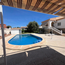 Torrevieja, Alicante, 5 Bedrooms Bedrooms, ,2 BathroomsBathrooms,Villa,Resale,0,75632227659512512