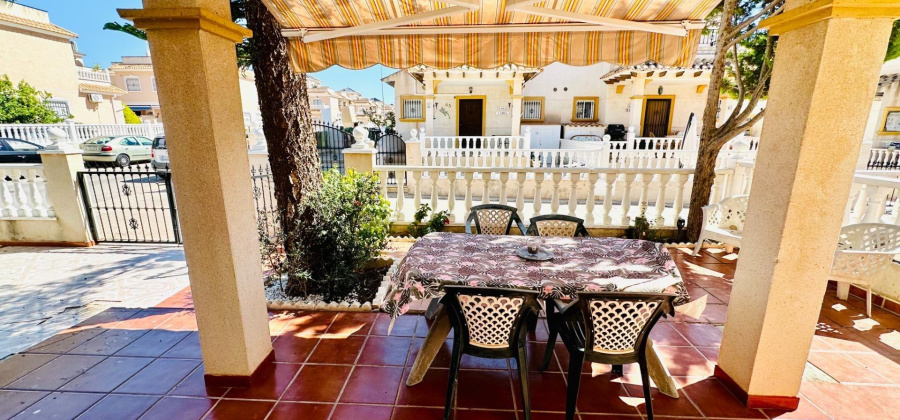 Orihuela Costa, Alicante, 2 Bedrooms Bedrooms, ,1 BathroomBathrooms,Villa,Resale,0,75632228190217904