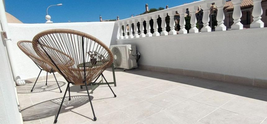 Torrevieja, Alicante, 2 Bedrooms Bedrooms, ,2 BathroomsBathrooms,Villa,Resale,0,75632233104979360