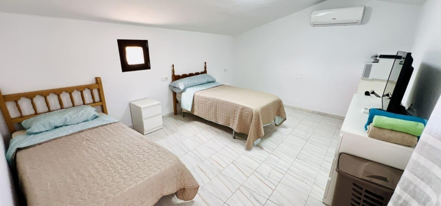 Torrevieja, Alicante, 4 Bedrooms Bedrooms, ,1 BathroomBathrooms,Townhouse,Resale,0,75632237400200000