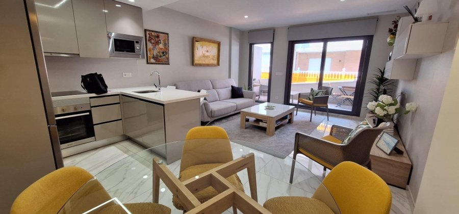 Torrevieja, Alicante, 2 Bedrooms Bedrooms, ,2 BathroomsBathrooms,Apartment,Resale,0,75632245171870544