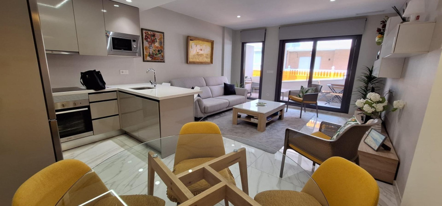 Torrevieja, Alicante, 2 Bedrooms Bedrooms, ,2 BathroomsBathrooms,Apartment,Resale,0,75632245171870544