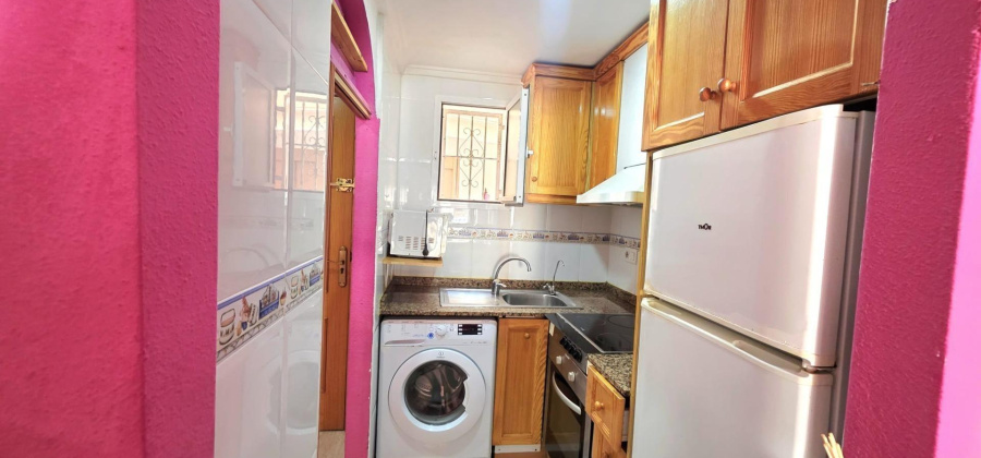 Torrevieja, Alicante, 2 Bedrooms Bedrooms, ,1 BathroomBathrooms,Apartment,Resale,0,75632246745957568