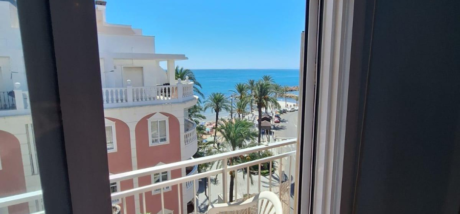 Torrevieja, Alicante, 4 Bedrooms Bedrooms, ,2 BathroomsBathrooms,Apartment,Resale,0,75632280388228048