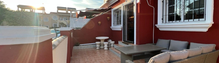 Torrevieja, Alicante, 3 Bedrooms Bedrooms, ,1 BathroomBathrooms,Villa,Resale,0,75632284095923008