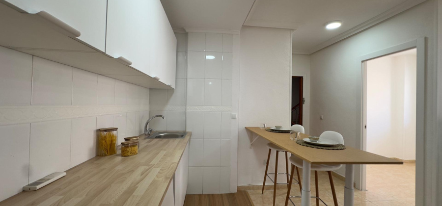 Torrevieja, Alicante, 2 Bedrooms Bedrooms, ,1 BathroomBathrooms,Apartment,Resale,0,75632374478123872