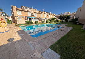 Torrevieja, Alicante, 4 Bedrooms Bedrooms, ,3 BathroomsBathrooms,Townhouse,Resale,0,75632586532551504