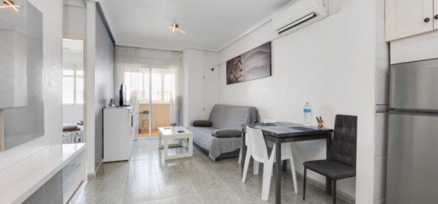 Torrevieja, Alicante, 2 Bedrooms Bedrooms, ,2 BathroomsBathrooms,Apartment,Resale,0,75632225906685824