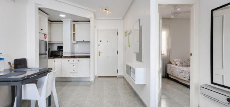 Torrevieja, Alicante, 2 Bedrooms Bedrooms, ,2 BathroomsBathrooms,Apartment,Resale,0,75632225906685824