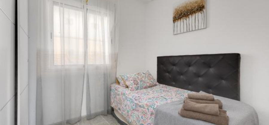 Torrevieja, Alicante, 2 Bedrooms Bedrooms, ,2 BathroomsBathrooms,Apartment,Resale,0,75632225906685824