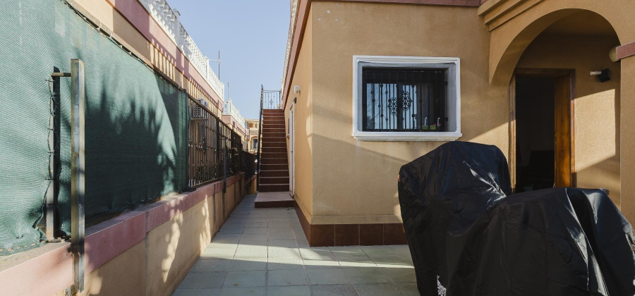 Torrevieja, Alicante, 2 Bedrooms Bedrooms, ,2 BathroomsBathrooms,Villa,Resale,0,75632555933137088