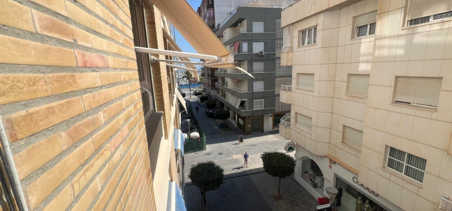 Torrevieja, Alicante, 3 Bedrooms Bedrooms, ,1 BathroomBathrooms,Apartment,Resale,0,75632233895588944