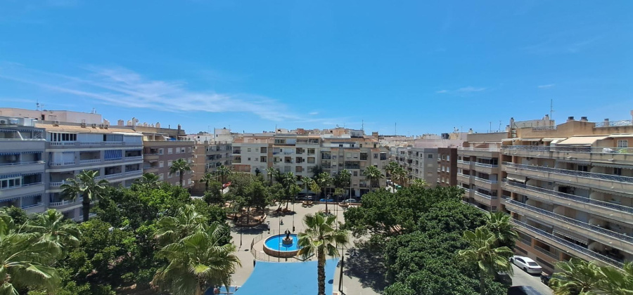 Torrevieja, Alicante, 2 Bedrooms Bedrooms, ,2 BathroomsBathrooms,Apartment,Resale,0,75632281357153664