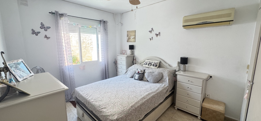 Villamartin, Alicante, 4 Bedrooms Bedrooms, ,2 BathroomsBathrooms,Villa,Resale,0,10318683861923704